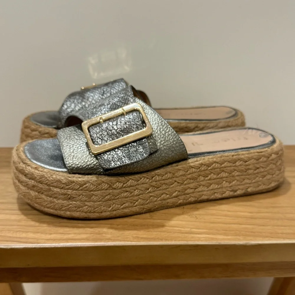trianimi Platform size 38 / pair of silver espadrille sandals with a gold buckle